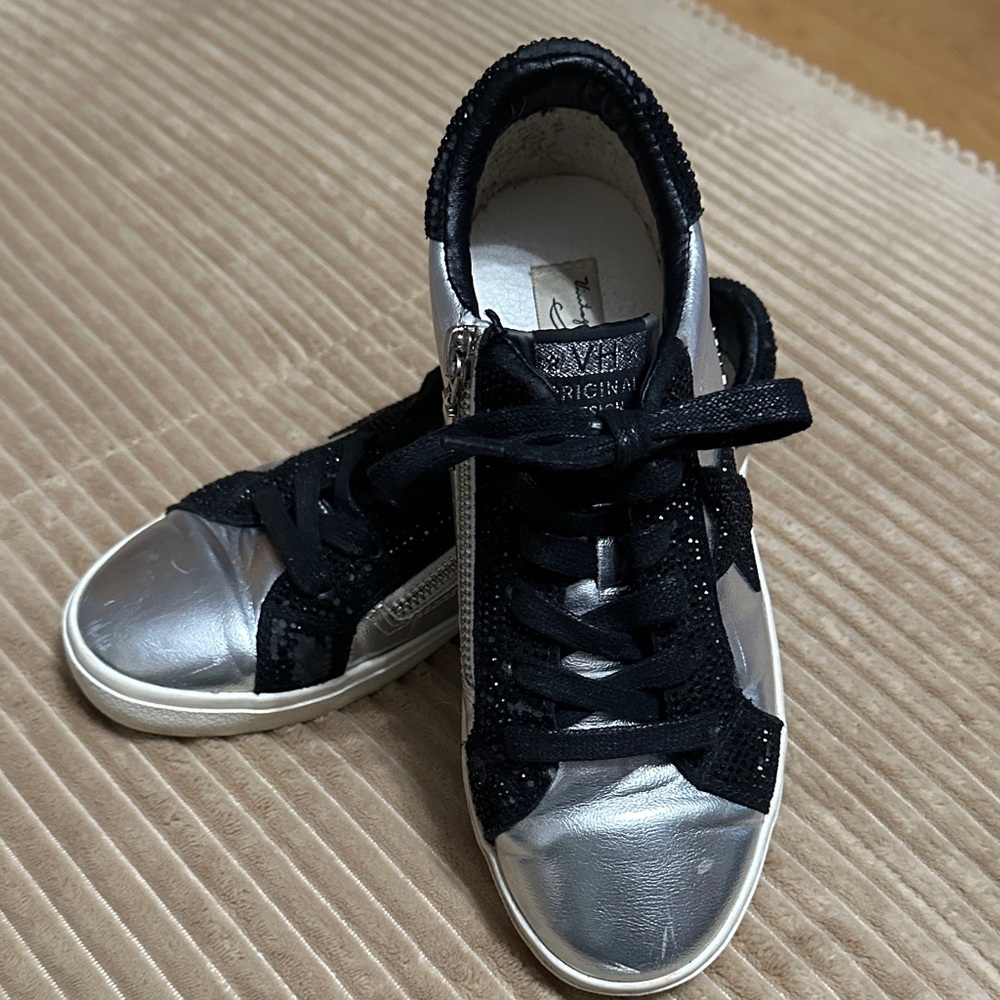 🚨DEAL🚨Vintage Havana Leather Black and Silver Shoes size 6